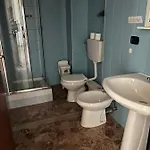 Πανσιόν Capruzzi 240 *