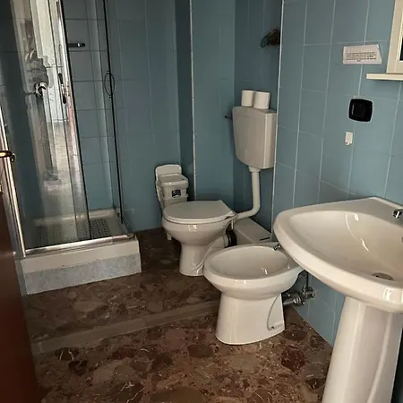 Affittacamere Capruzzi 240 *